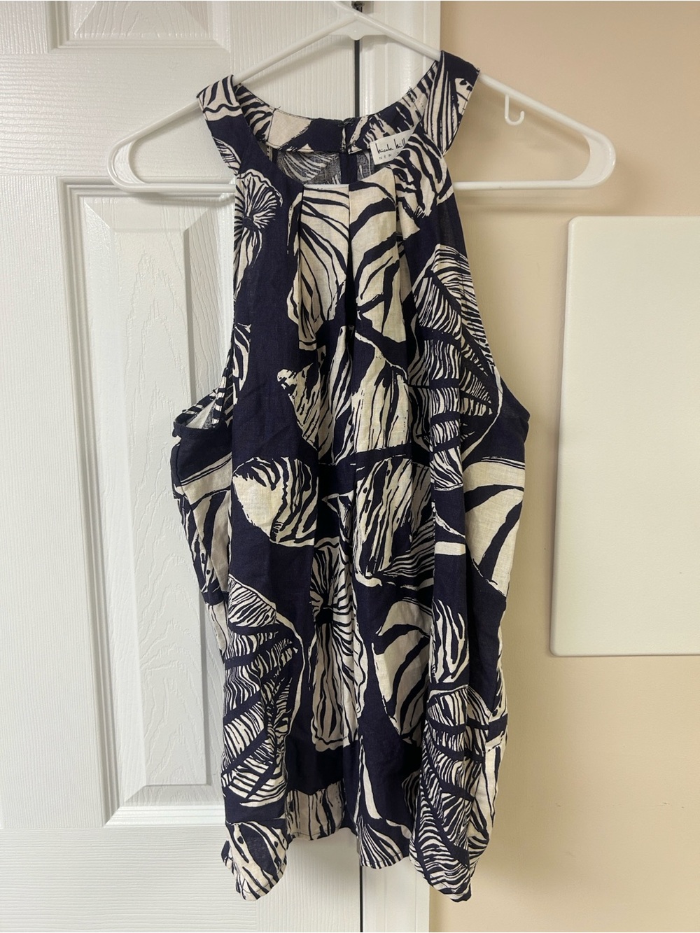 Nicole miller leaf print tank top linen blend